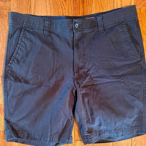 ST. JOHN’s BAY COMFORT STRETCH 10” MEN’s CARGO SHORT IN NAVY BLUE SIZE 40 - Picture 2 of 6